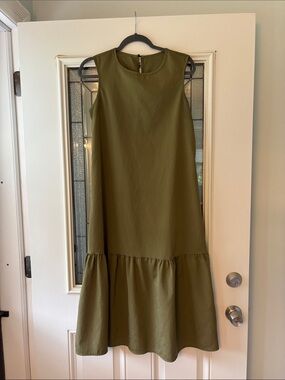 SHEIN Olive Green Sleeveless Maxi Dress with Ruffle Hem